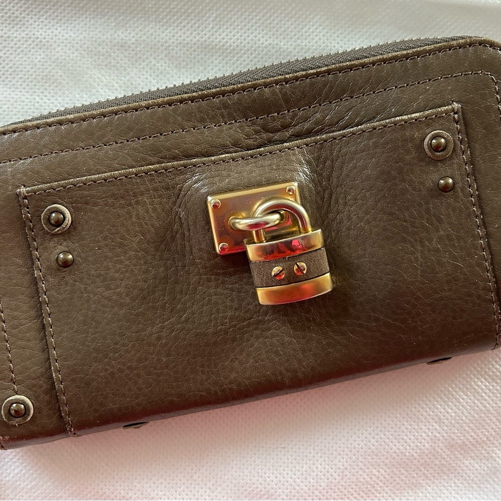 Chloe Zip Around Wallet - Picture 6 of 14